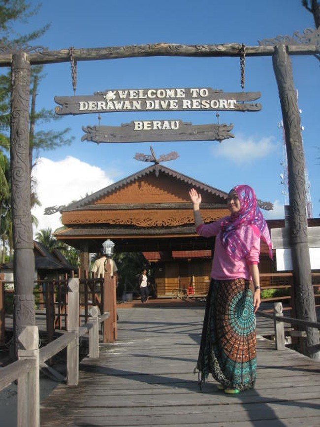 Ubur-ubur Unik & Surga Snorkeling di Derawan