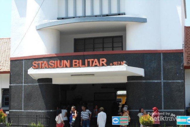 Wisata Ziarah ke Pusara Bung Karno