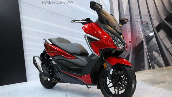 Astra Honda Motor meluncurkan Honad Forza 250 versi terbaru