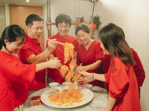 Tradisi Sambut Musim Semi dengan Makan Bareng Keluarga
