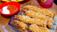 Selain menu kerang hijau, ada juga olahan udang dan kerang dara. Ebi Furai (Rp 20.000) ini bisa jadi hidangan pelengkap yang pas. Jangan lupa cobain ya foodies! Foto: detikFood/Yenny Mustika Sari