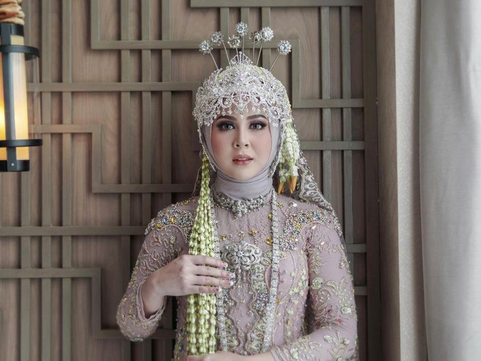 Kesha Ratuliu Menikah Kesha Ratuliu Menikah