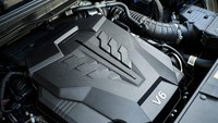 Bicara jantung pacu, pilihan mesin yang ditawarkan adalah mesin bensin Smartstream 3,5 liter GDI V6 yang menghasilkan tenaga 216 kW (290 hp) dan torsi 355 Nm (261 lb-ft) atau diesel CRDI 2,2 liter dengan tenaga 148 kW (198 hp) dan torsi 440 Nm (324 lb-ft). Foto: KIA