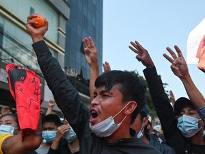 Demo Besar-besaran di Myanmar, Militer Peringatkan Demonstran