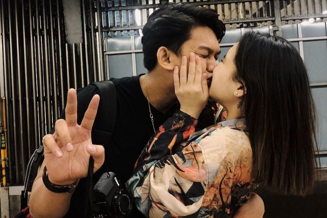 Dalam keterangan foto-fotonya bersama Gaga, Laura mengungkapkan sifat asli sang mantan yang dirasakannya. Laura bahkan tak segan-segan menyebut Gaga sebagai benalu. Foto: Instagram/@edlnlaura