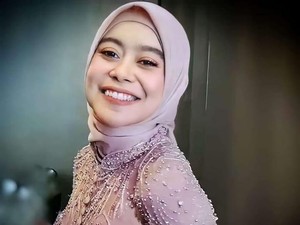 Gaun Mewah Lesti Kejora Dipuji Netizen, Dikira Harga Puluhan Juta Ternyata..