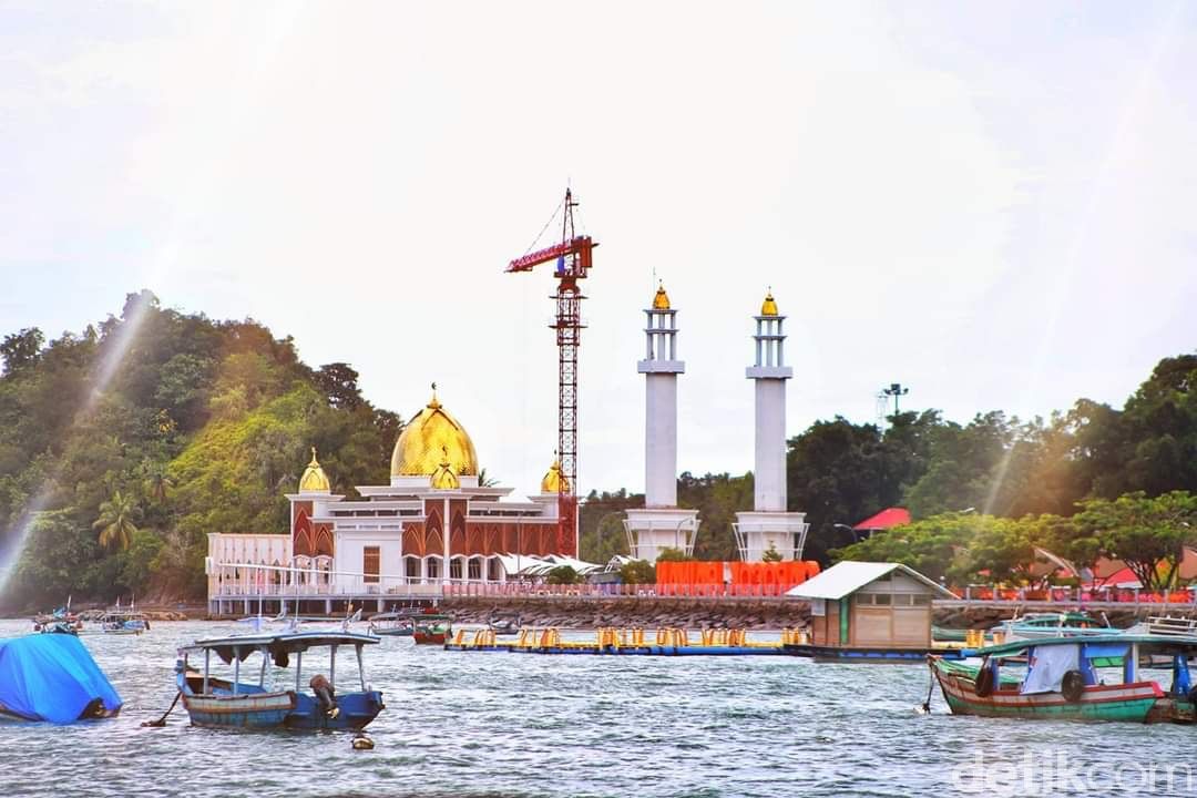 Masjid Terapung Painan