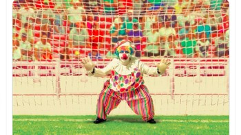 Meme Alisson digambarkan sebagai badut. Foto: istimewa