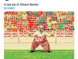 Liverpool Kalah, Netizen Sindir Alisson dan Salah