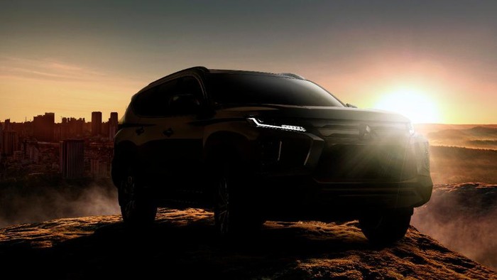 Mitsubishi Pajero Sport terbaru
