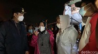Risma juga berharap warga tetap waspada terhadap bencana dan mendengarkan arahan petugas.