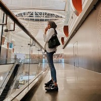 Sebagai pengganti karbohidrat yang lebih sehat, wanita 40 tahun ini mengonsumsi nasi shirataki dan memperbanyak makan sayuran. Foto: Instagram/@ollaramlanaufar