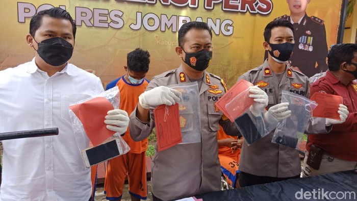 pembunuhan di jombang