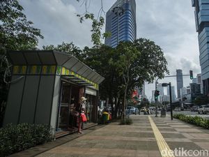 Pemprov DKI Anggarkan Rp 100 Miliar untuk Tata Trotoar