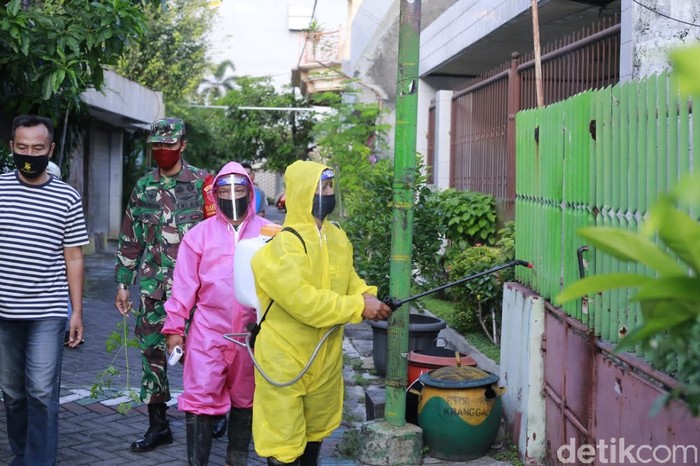 penyemprotan disinfektan di surabaya