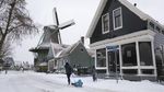Potret Belanda Dilanda Badai Salju