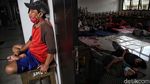 Ratusan Korban Banjir Kebon Pala Mengungsi di Gedung Sekolah
