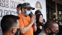 Ini adalah kali kedua bagi Ridho Rhoma ditangkap polisi karena narkoba. Foto: Palevi/detikcom