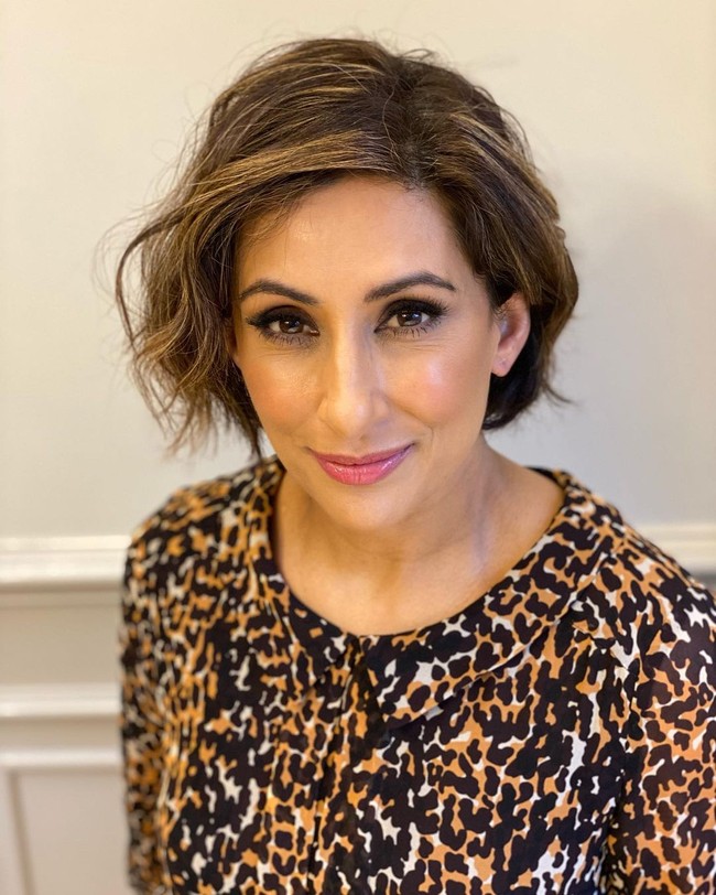 Saira Khan mulai dikenal publik setelah mengikuti acara The Apprentice pada 2005 silam. Setelah dari acara itu, Saira pun mendapatkan tawaran untuk menjadi presenter di berbagai acara.  Foto: Instagram