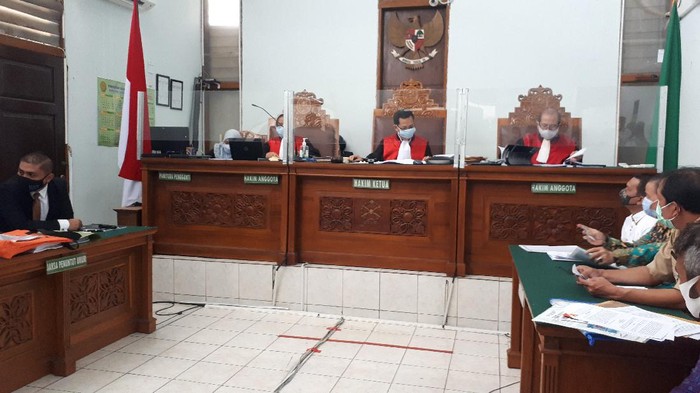 Sidang perdana gugatan perdata Tommy Soeharto soal penggusuran bangunannya di Tol Desari (Foto: Dwi/detikcom)