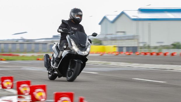 Test ride Honda PCX 160