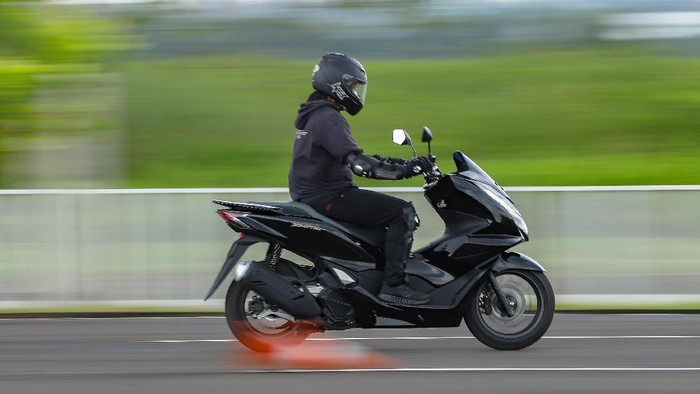 Test ride Honda PCX 160