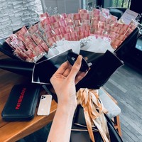 Wolipop menghubungi Tunas Pamungkas Komara yang mengunggah video tersebut. Tunas merupakan wanita yang ada di video viral tersebut yang mendapatkan hadiah mobil, buket uang Rp 10 juta dan iPhone dari kekasihnya. Tunas mengaku terkejut ketika mengetahui videonnya viral di TikTok. Foto: Dok. pribadi Tunas Komara.