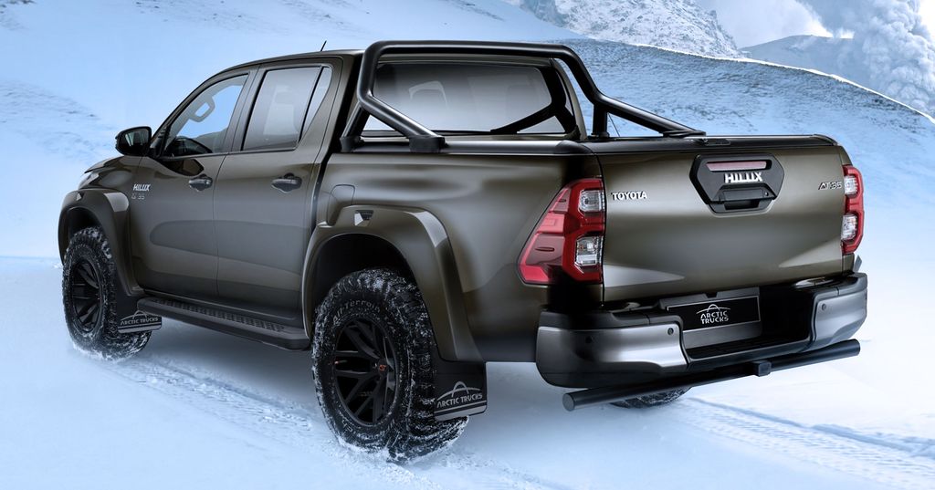 Toyota Hilux AT35 Tampil Lebih Macho