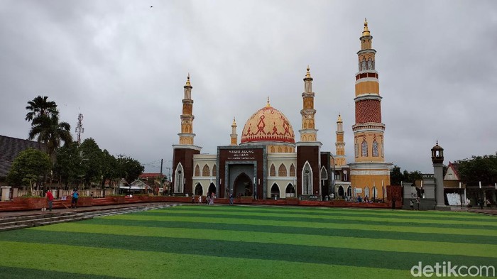Wajah baru Alun-alun Majalengka yang mengusung konsep budaya