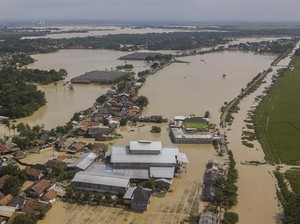 Korban Jebolnya Tanggul Sungai Citarum: Air Langsung Burrr!