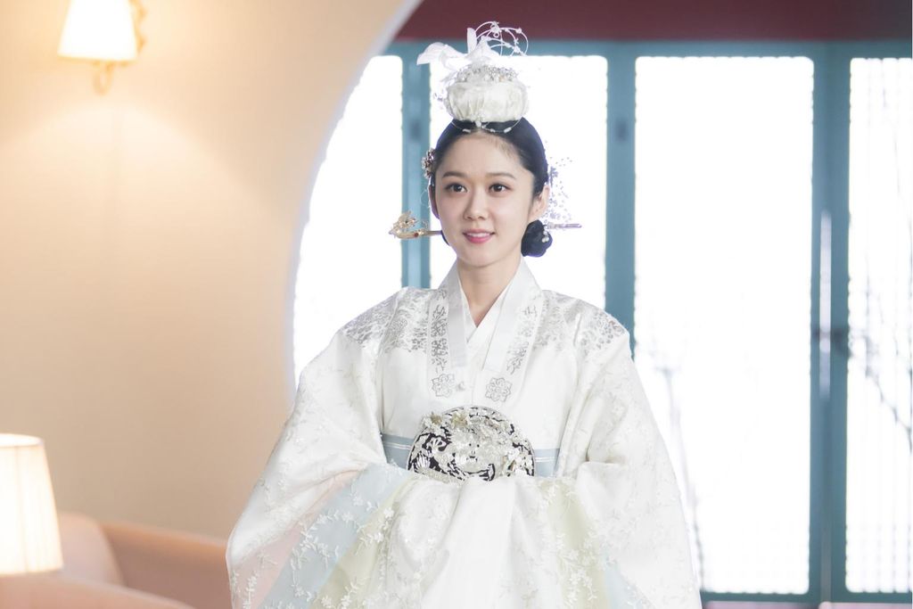 7 Aktris yang Sukses Perankan Ratu di Drama Korea