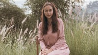 Aura Kasih yang selalu menarik perhatian karena pesonanya. Foto: dok. Instagram @aurakasih