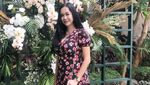 10 Potret Aura Kasih yang Kini Jadi Single Parent