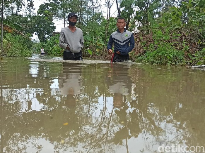 Banjir di Desa Prampelan, Kecamatan Sayung, Demak, Selasa (9/2/2021).