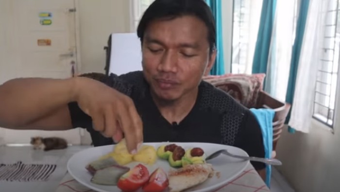 Binaragawan Ini Coba Ikuti Pola Makan Rasulullah SAW Binaragawan Ini Coba Ikuti Pola Makan Rasulullah SAW