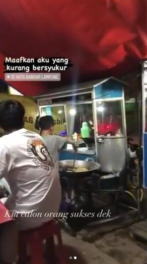 bocah jualan nasi goreng di lampung