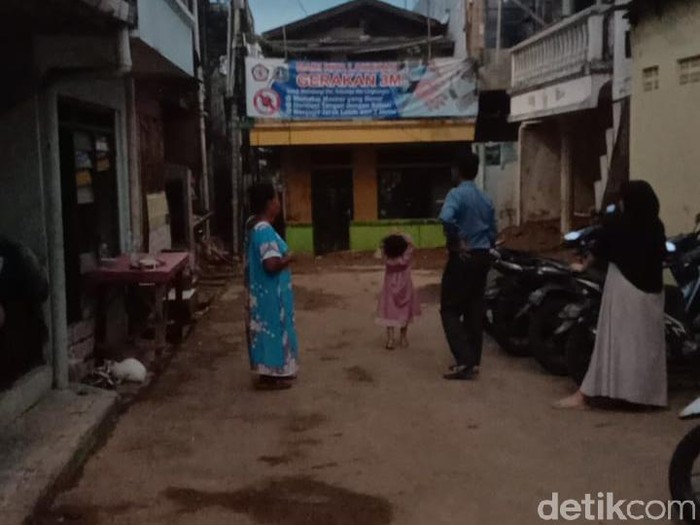 Enam RT di RW 07 Kelurahan Rawajati, Pancoran, Jaksel sempat terendam banjir. Kini banjir di titik tersebut sudah surut.