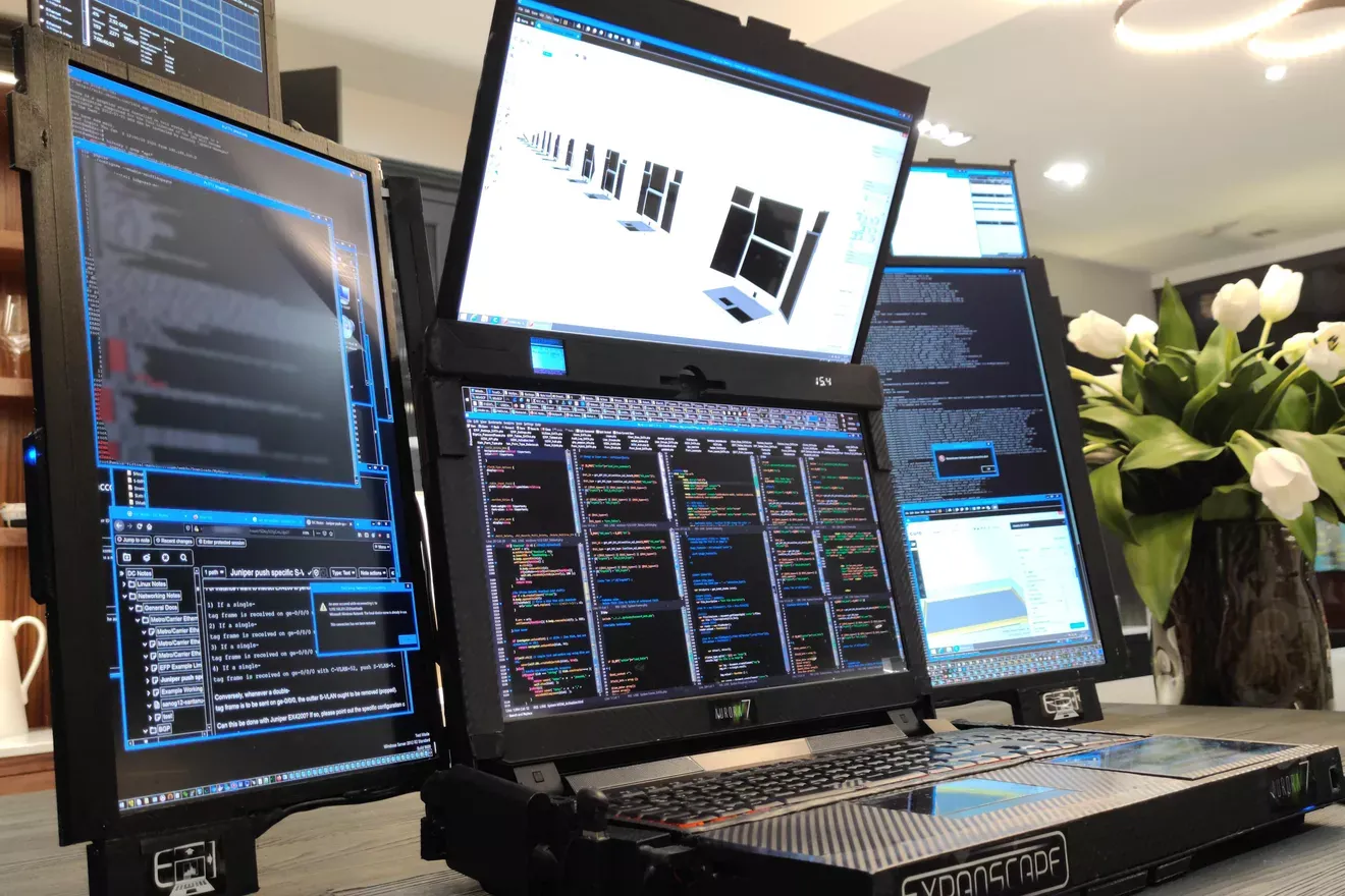 Expanscape Aurora 7, laptop yang punya 7 layar.