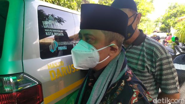 Jenazah Ustadz Maaher Dibawa ke Daarul Quran, Yusuf Mansur Ikut Antar