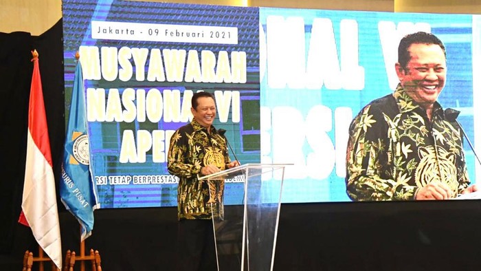 Ketua MPR RI Bambang Soesatyo mengapresiasi langkah Presiden Joko Widodo yang menempatkan wartawan pada klaster prioritas penerima vaksinasi COVID-19.