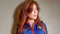 Karena profesinya, Kimberly Irene pernah jadi korban artis iseng yang suka menggodanya. Digodain artis sering, malah banyak yang udah ada pasangannya! aku cewek kelahiran 27 Oktober 1994 tersebut. (Foto: dok. Instagram @kimberlyirene_) 