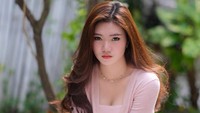 Campuran Medan-Shanghai ini memang suka difoto sejak kecil. (Foto: dok. Instagram @michelleeserafin) 
