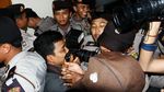 Foto-foto Lika-liku Para Jurnalis Memburu Berita