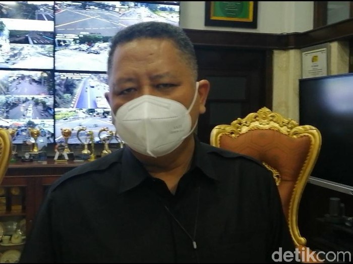 Plt Wali Kota Surabaya Whisnu Sakti Buana