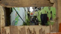 Pemerintah memperpanjang PPKM selama 2 pekan. Kali ini diberi nama PPKM Mikro. Harapannya bisa mengerem aktivitas warga.