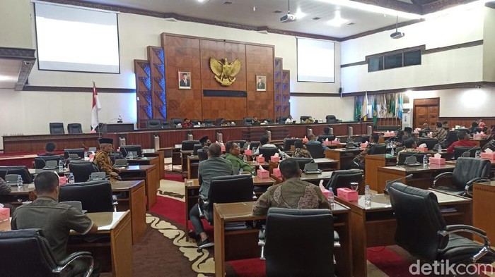 Rapat di Gedung DPR Aceh (Agus Setyadi/detikcom).