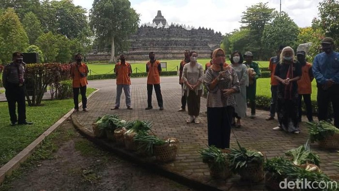 Ruwat rawat Borobudur dilakukan secara virtual