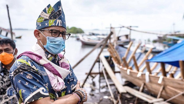 Sandiaga Uno di Desa Batu Hitam