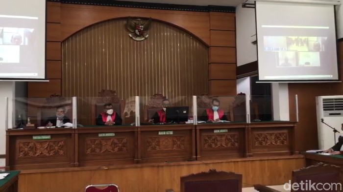 Sidang Gus Nur