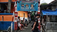 Pemerintah memutuskan Pemberlakuan Pembatasan Kegiatan Masyarakat atau PPKM Mikro yang dilaksanakan mulai 9 Februari-22 Februari 2021.
